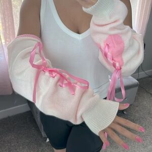 Pink and white sleeves
